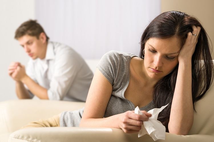 couple divorcing